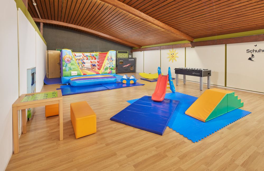 Spielzimmer für Kinder im Hotel am Kamin